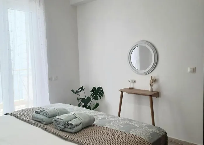 Kyveli's Nikiti (Sithonia)