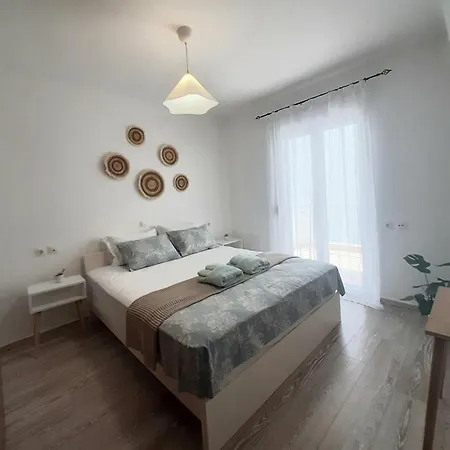 Kyveli's * Nikiti (Sithonia)